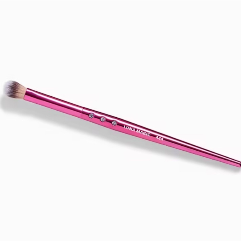 Always on point eyeshadow brush NEVER USED